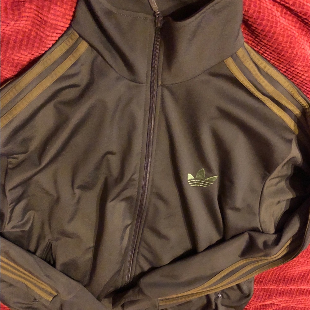 Mens Adidas brown/tan strip